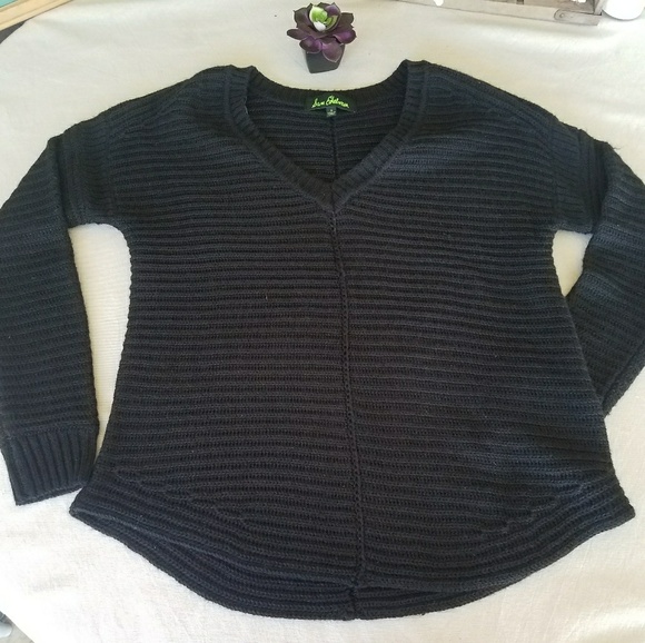 Sam Edelman black v neck sweater - Picture 2 of 7